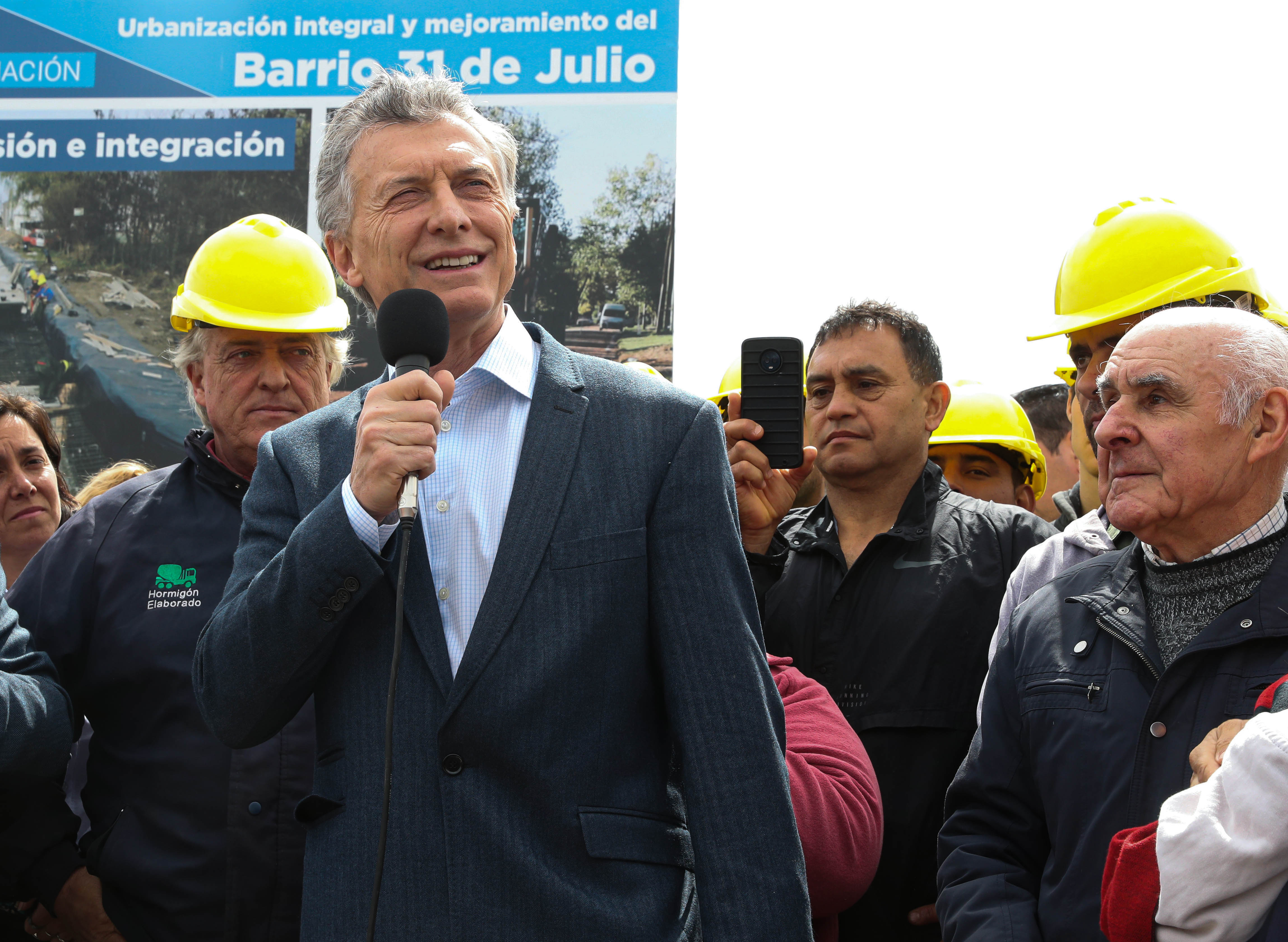 El Presidente Mauricio Macri encabezó el acto de inauguración de obras de urbanización en Saladillo.