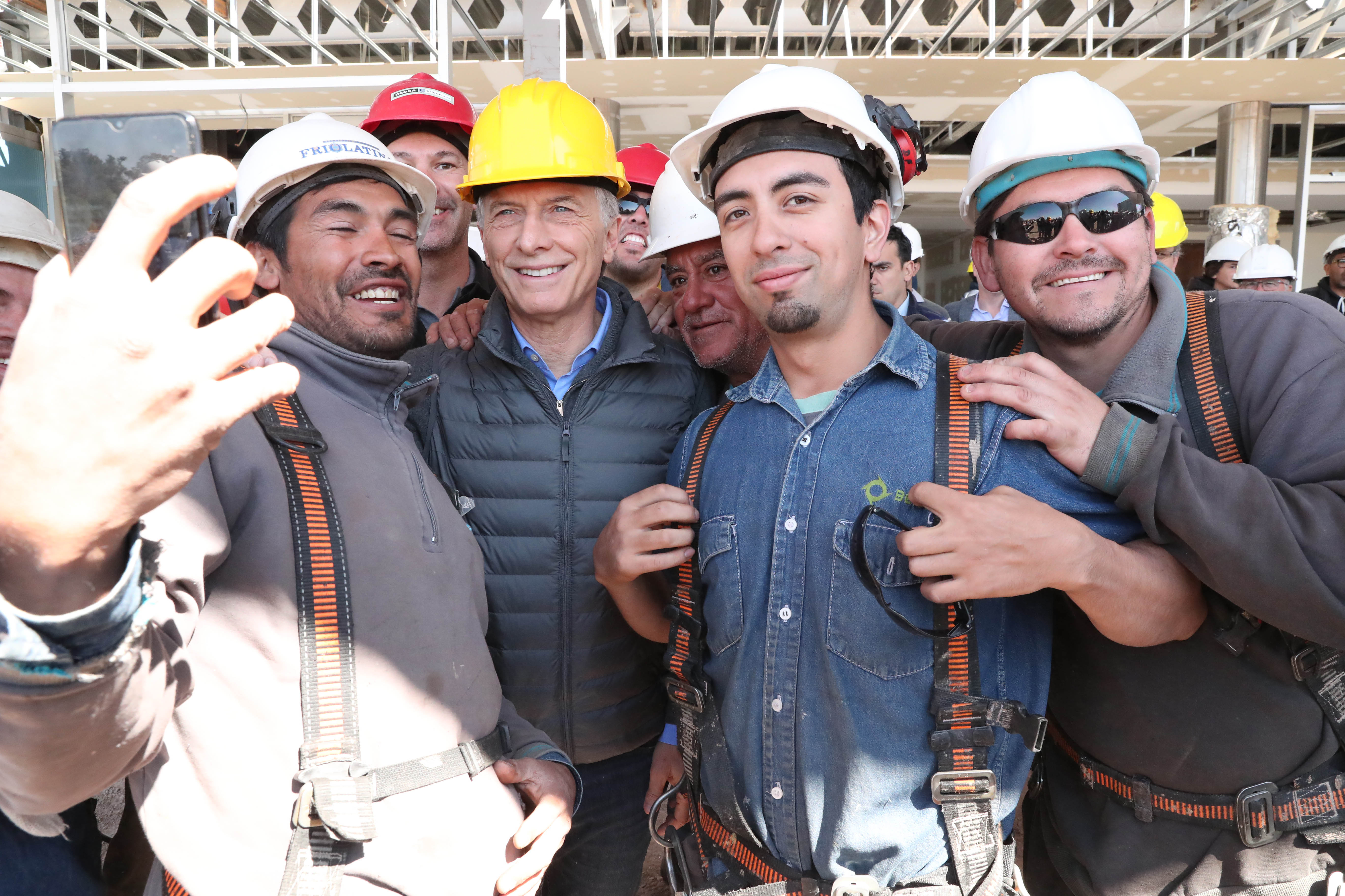 El Presidente Macri recorrió obras en la Provincia de Mendoza.