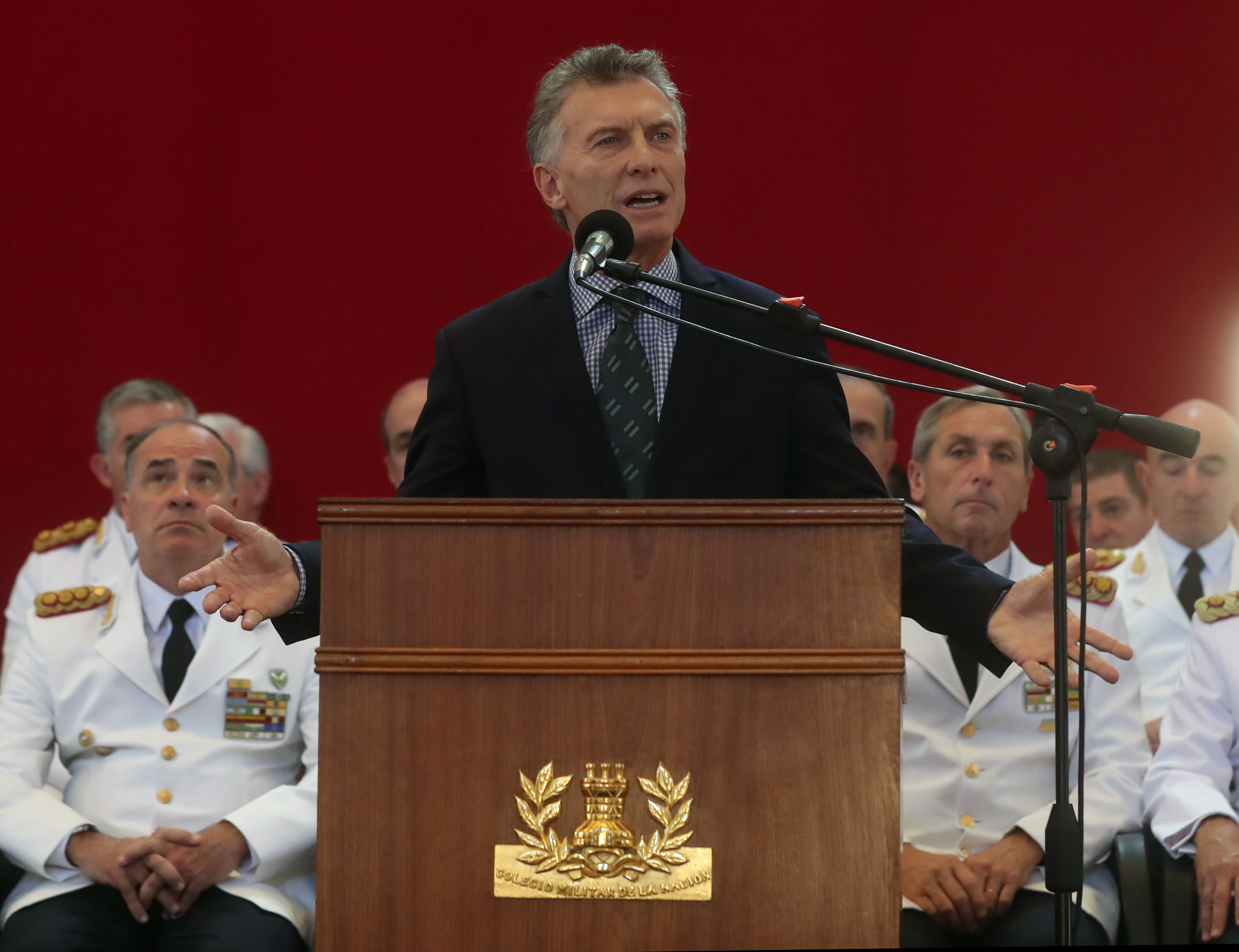 El Presidente Macri encabezó el acto de egreso de nuevos oficiales de las Fuerzas Armadas.