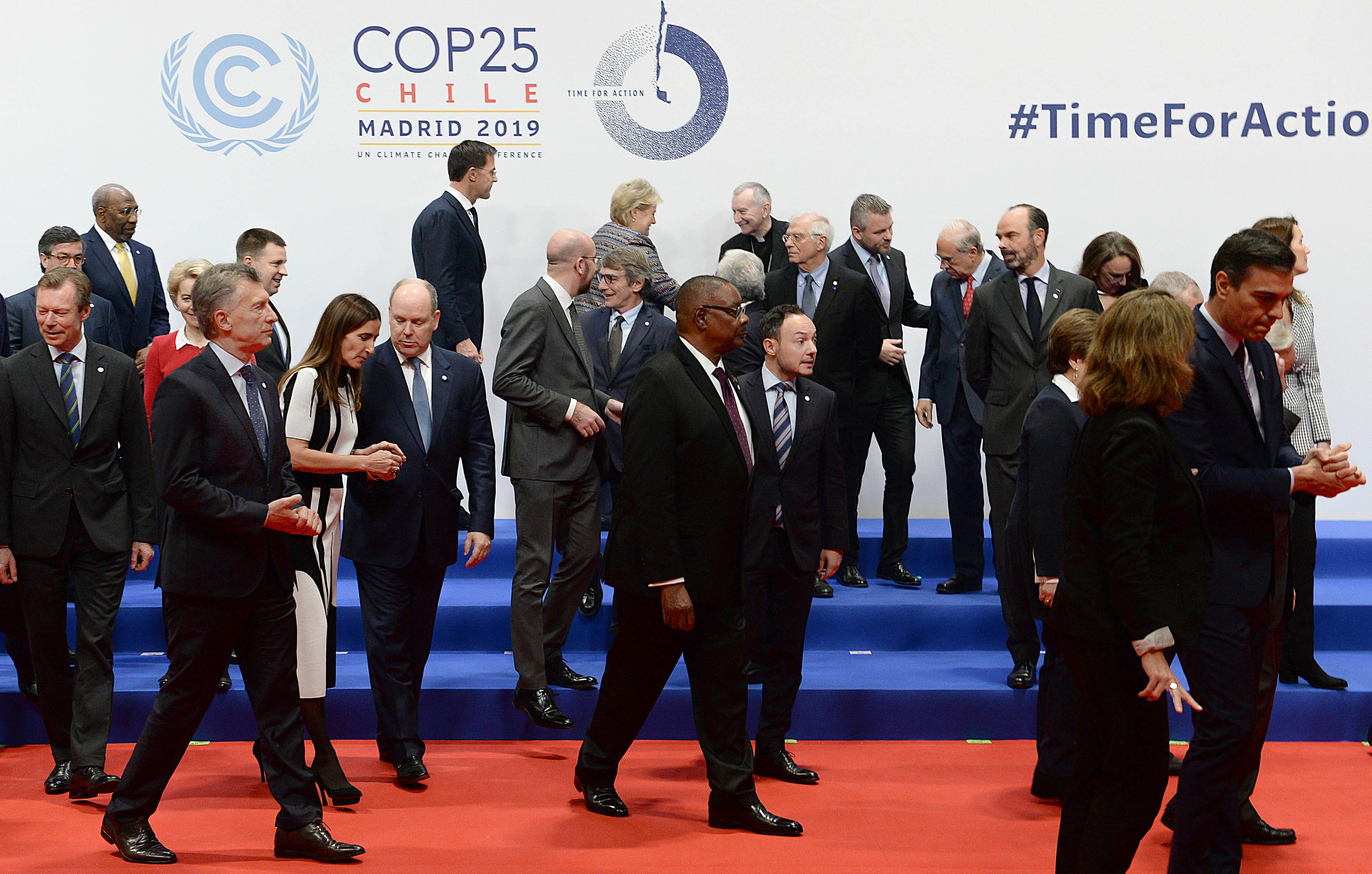 El Presidente Mauricio Macri junto a los representantes de otros países que participan de la XXV Conferencia de Naciones Unidas sobre el Cambio Climático.