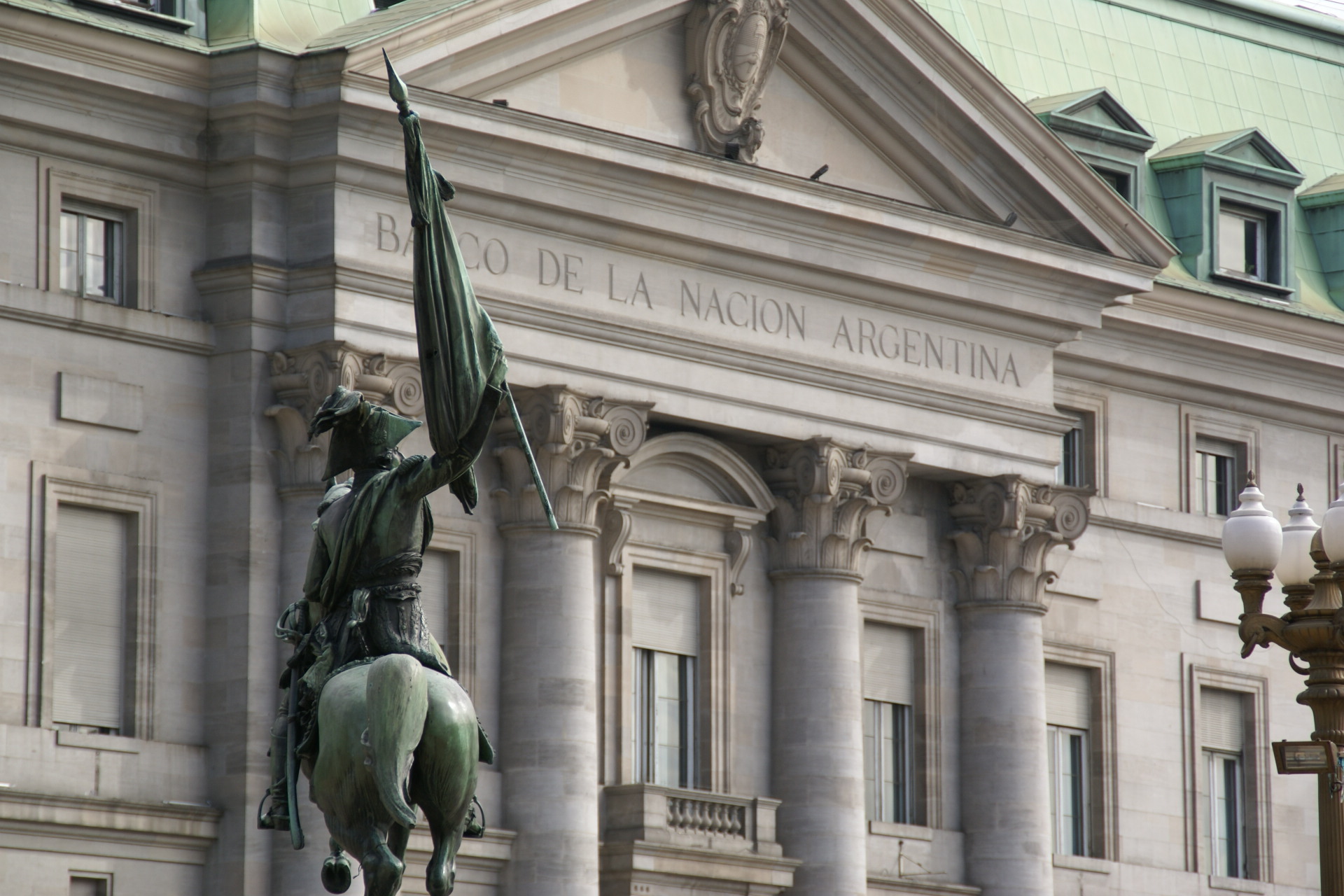 Banco de la Nación and equestrian monument to Manuel Belgrano at Plaza de Mayo - Buenos Aires, Argentina, 17.10.2011
