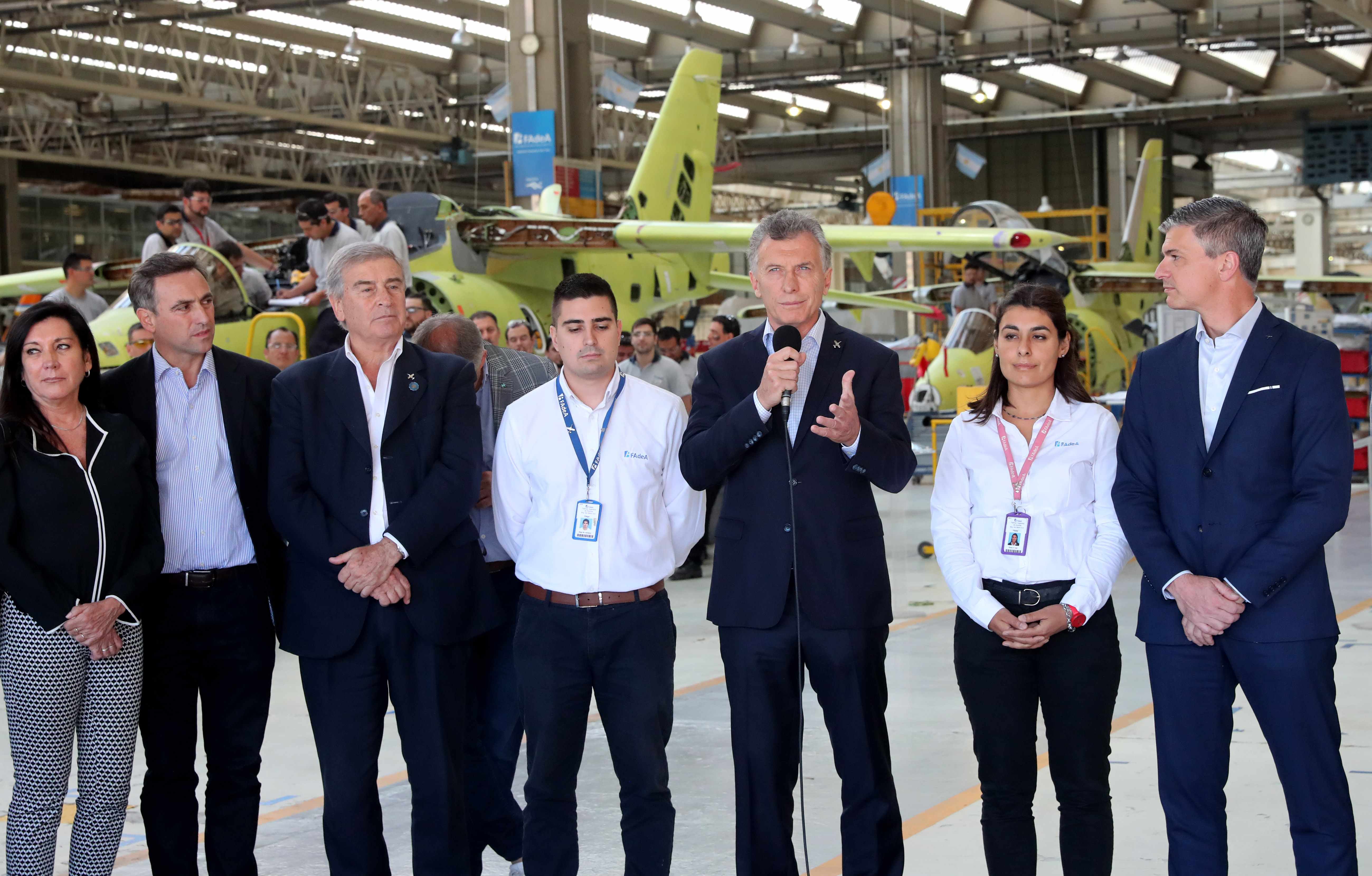 El Presidente Mauricio Macri recorrió la Fábrica Argentina de Aviones (FAdeA).