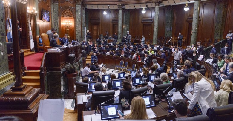 Se aprobó la ley que denomina al Paseo del Bajo “Presidente Dr. Raúl Ricardo Alfonsín”.