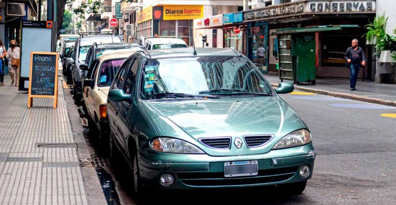 La Legislatura de la Ciudad de Buenos Aires reordenó por ley las normas sobre estacionamiento de vehículos.