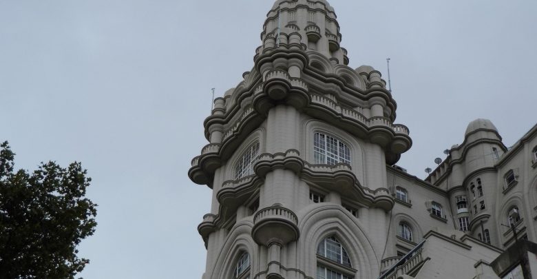Buenos Aires: Un recorrido por el barrio histórico de Monserrat.
