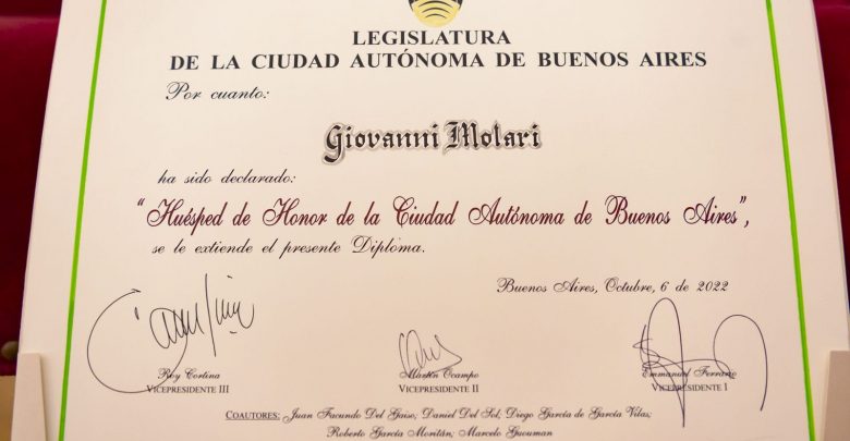 Legislatura: El rector de la Universidad de Bologna fue declarado Huésped de Honor.