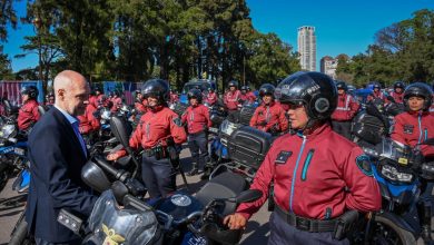Horacio Rodríguez Larreta encabezó en Palermo la entrega de 30 nuevas motos a la Policía de la Ciudad.